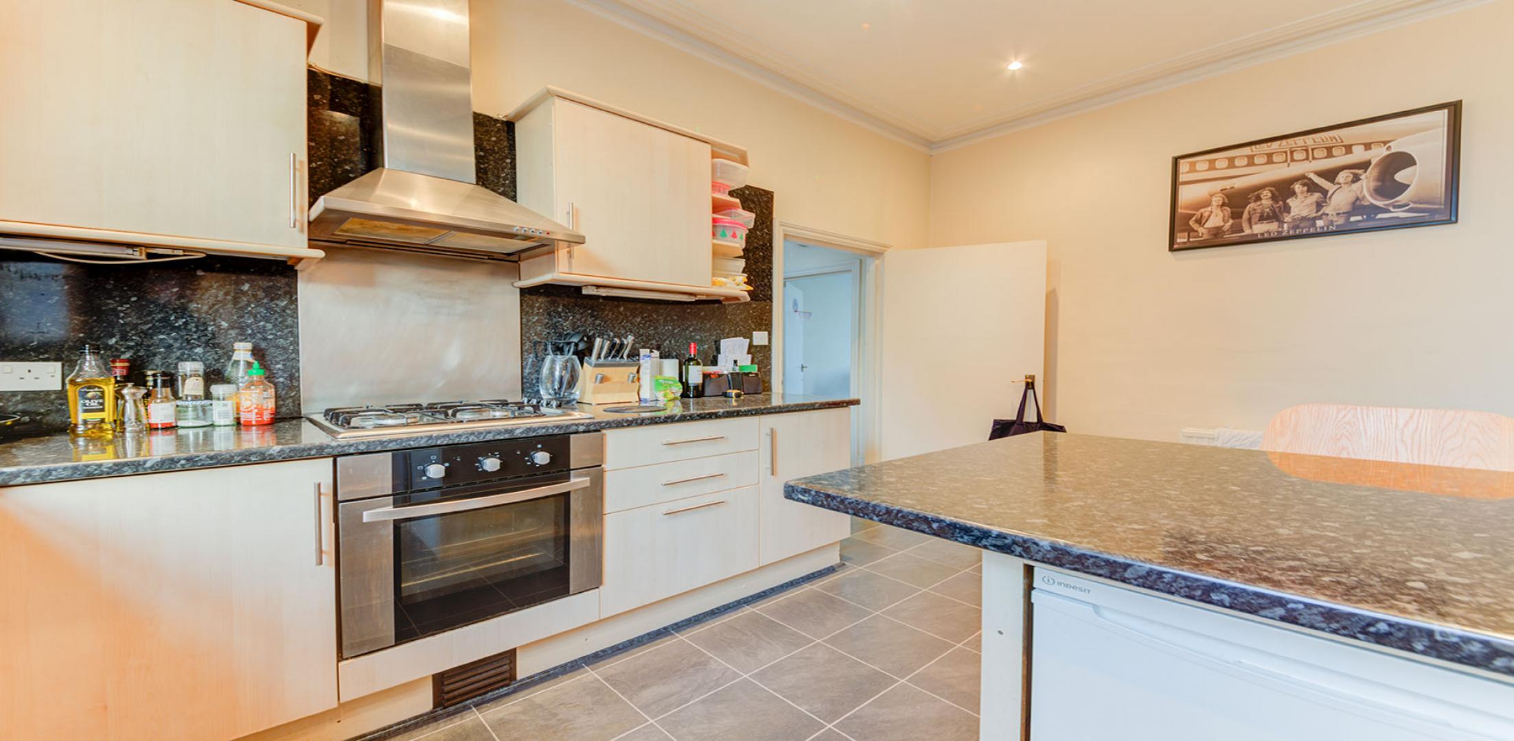 Lovely Garden apartment Richborough Road, Kilburn